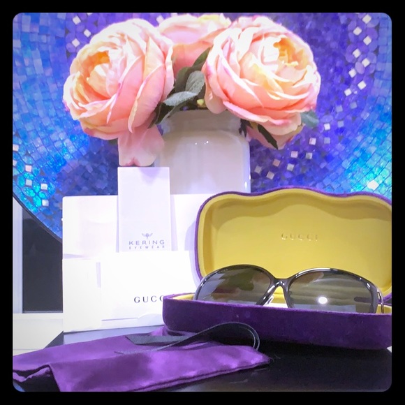 COPY - 💙💯% AUTHENTIC GUCCI Oval Sunglasses💙 - Picture 3 of 11